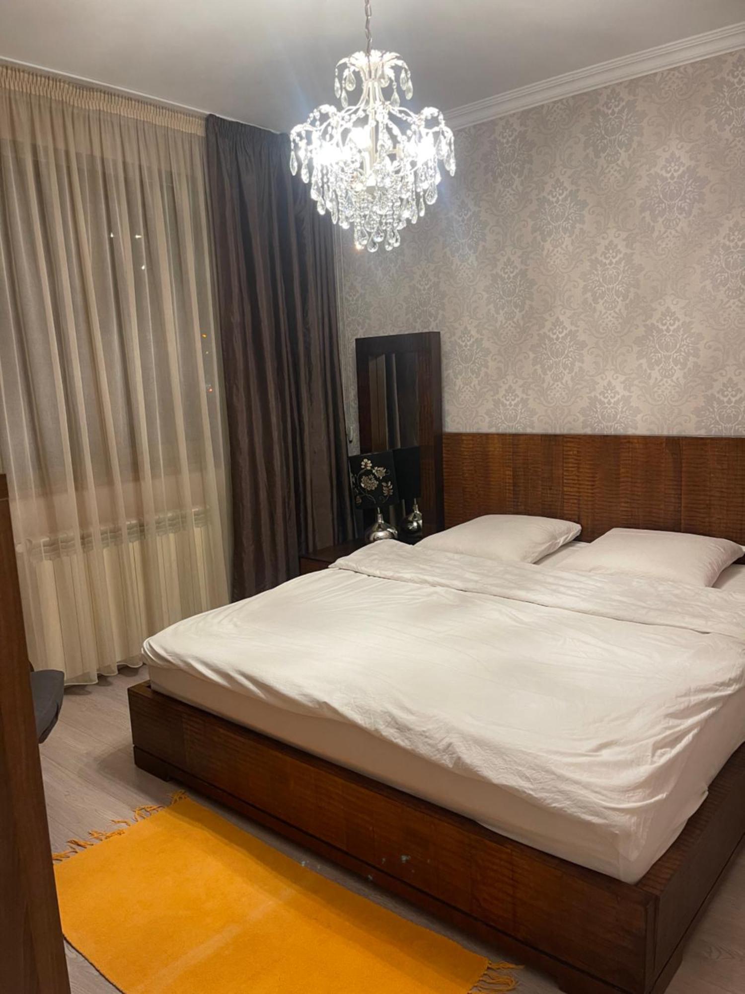 Room In A Private House - 5 Min From Therme And Airport Corbeanca Extérieur photo